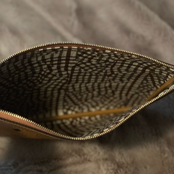 Medium size MCM pouch - Picture 2 of 2